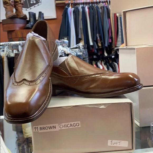 Shoes - Picture 2 of 4